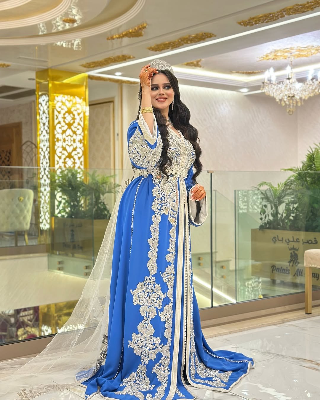 Caftan Glamour Découvrez l'élégance intemporelle du caftan henna, une pièce traditionnelle marocaine magnifiquement ornée. Nos caftans en henna allient beauté et tradition pour des moments inoubliables. Explorez notre collection unique aujourd'hui !