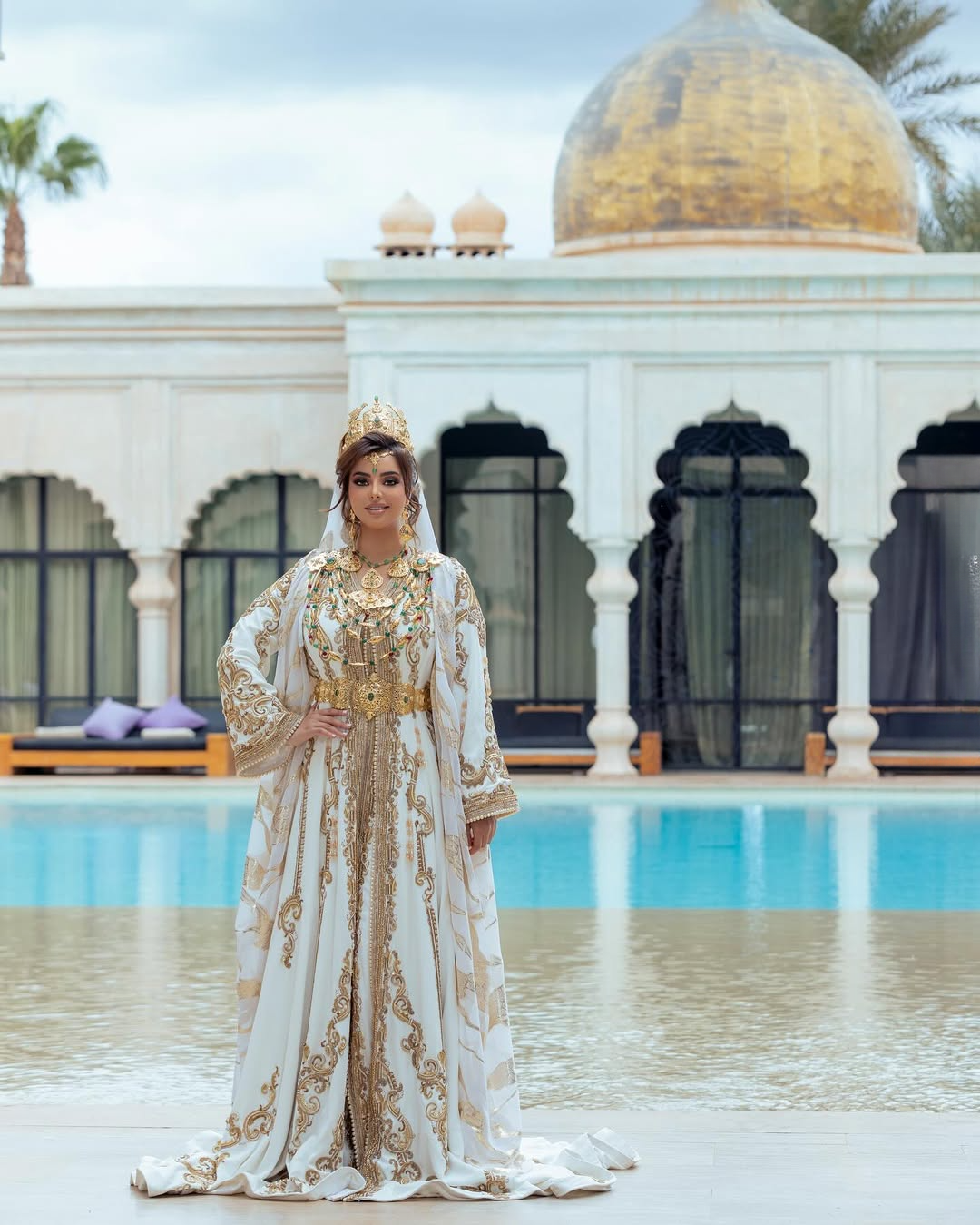 Caftan Glamour Découvrez l'élégance intemporelle du caftan henna, une pièce traditionnelle marocaine magnifiquement ornée. Nos caftans en henna allient beauté et tradition pour des moments inoubliables. Explorez notre collection unique aujourd'hui !