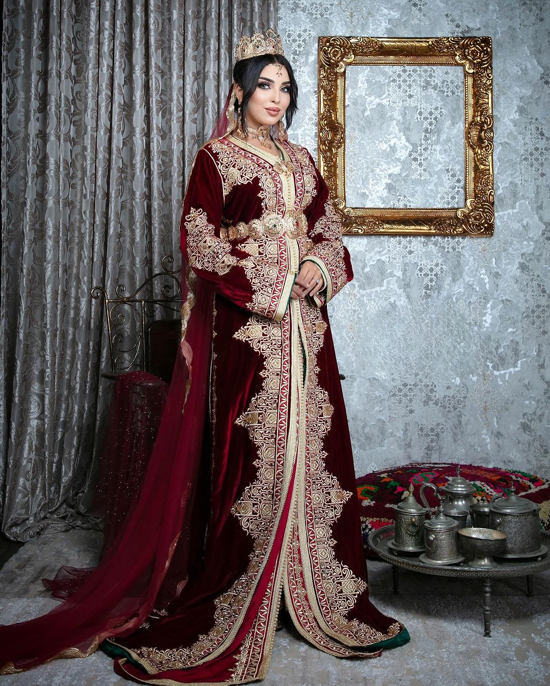 Caftan Glamour Découvrez l'élégance intemporelle du caftan henna, une pièce traditionnelle marocaine magnifiquement ornée. Nos caftans en henna allient beauté et tradition pour des moments inoubliables. Explorez notre collection unique aujourd'hui !